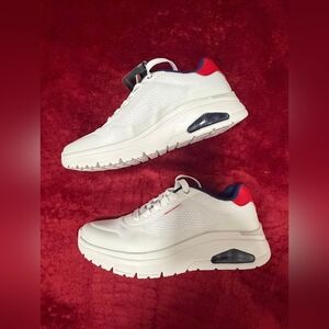 NWT SKETCHers White and Red Men's Sneakers SIZE 11,5